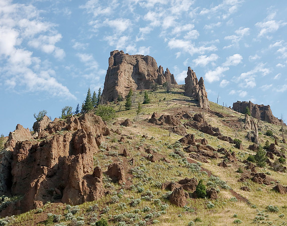 X7A8316 Rock formation around Cody, WY